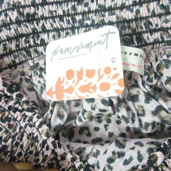 Free People Movement Top Small Off Shoulder Pink Cheetah Print Bell Sleeves $88 - Picture 9 of 9